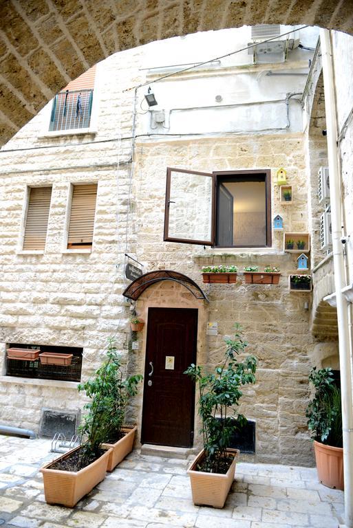 B&B La Uascezze Bari Bagian luar foto