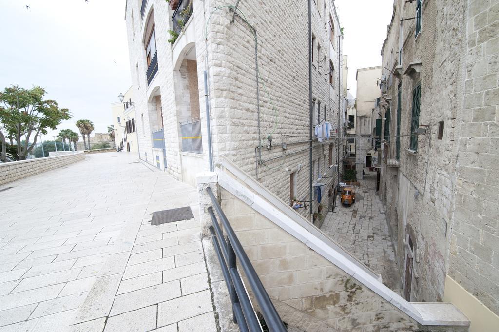 B&B La Uascezze Bari Bagian luar foto