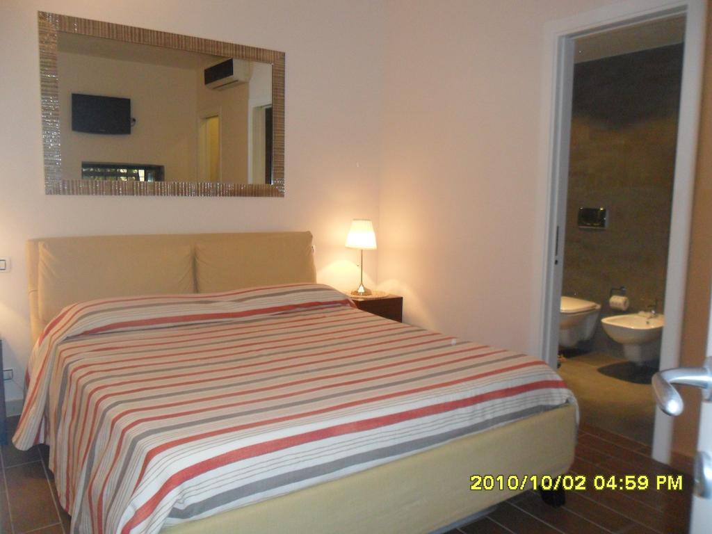 B&B La Uascezze Bari Ruang foto