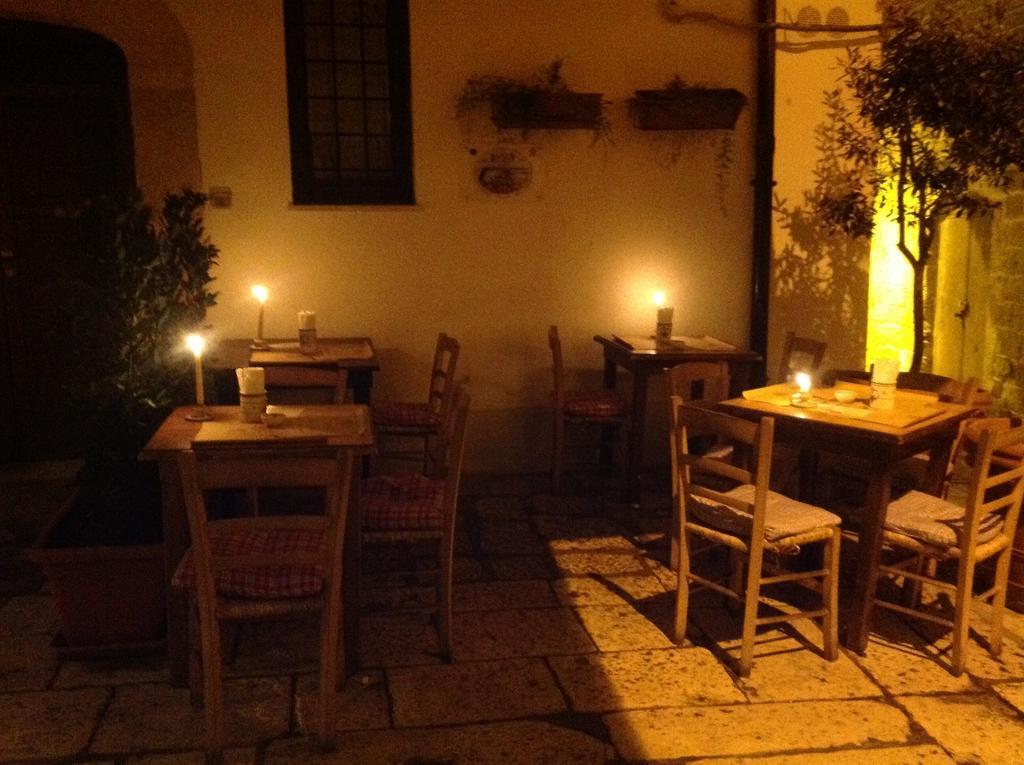 B&B La Uascezze Bari Bagian luar foto